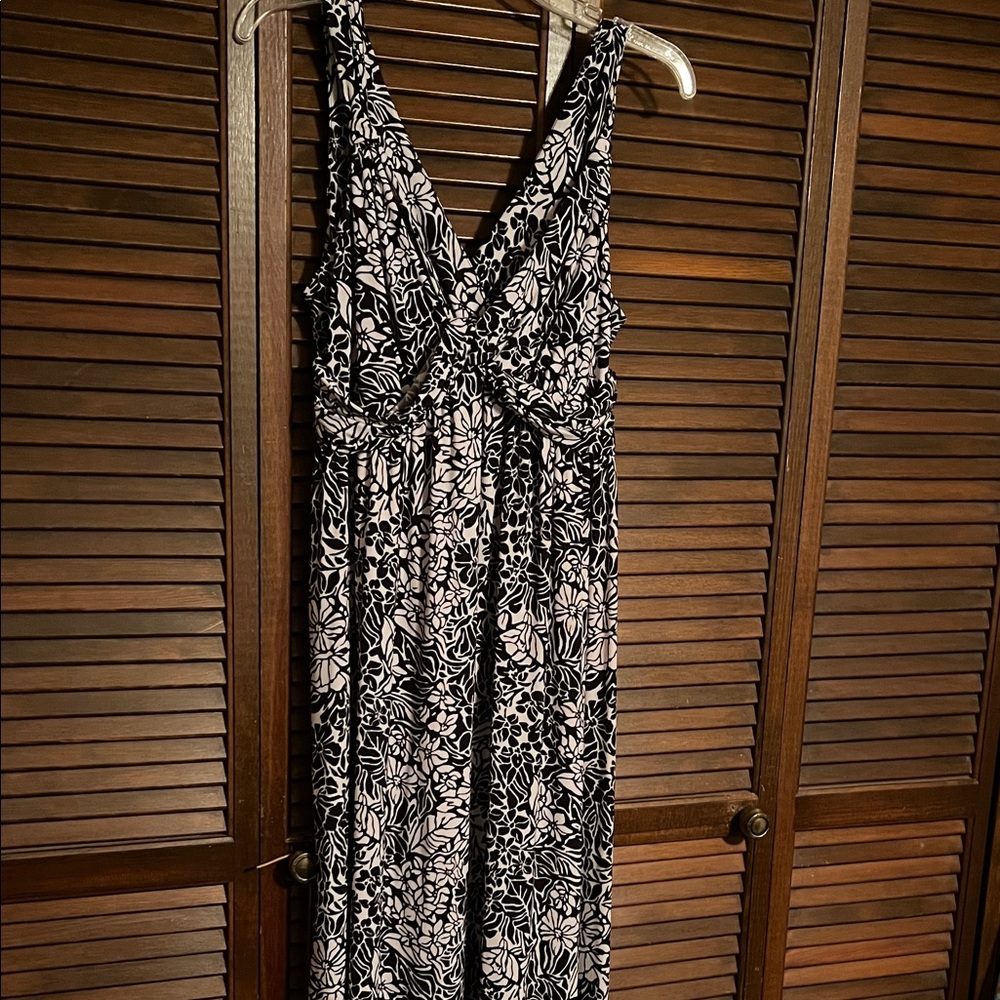 Daisy Fuentes Black and White Floral Maxi Dress